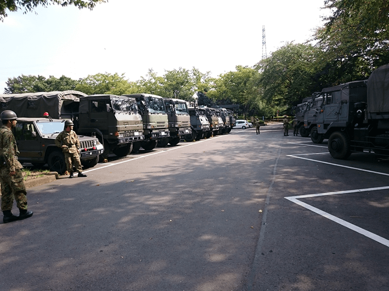 あきる野市 阿伎留台公園自衛隊車両2